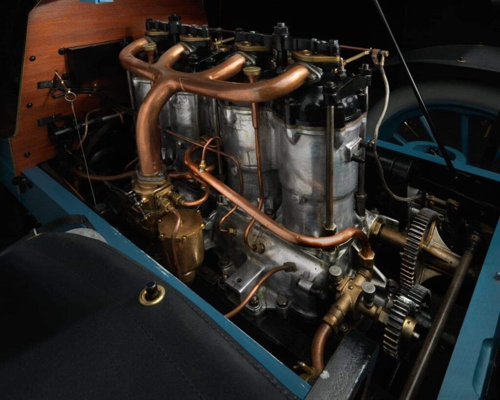 Mors-1902-Type-Z-engine-right-