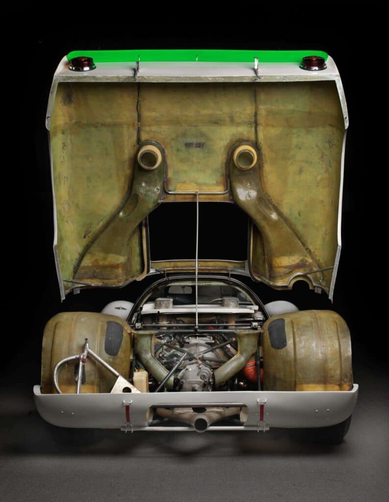 Porsche-907-OA-rear-with-